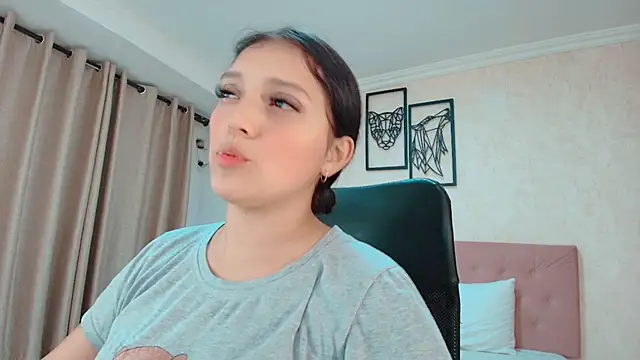 littlemolly walcott online show from 07-06-26, 11:51