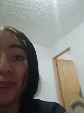 Snapshot of VelourNyx chatting on 05-17-26, 06:33 VelourNyx online show from 05-17-26, 06:33