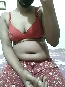 Snapshot of sumi_couele18 chatting on 06-20-26, 05:49 sumi couele18 online show from 06-20-26, 05:49