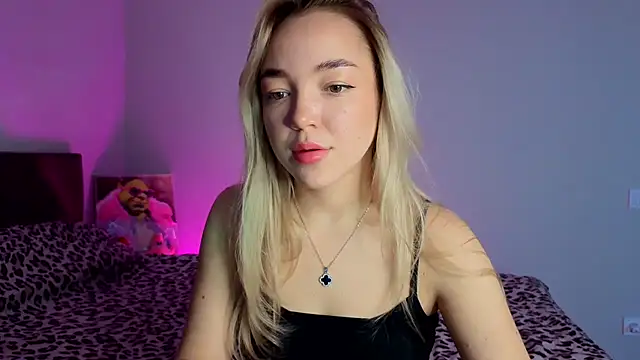 ChrissBerry online show from 03-20-26, 03:44