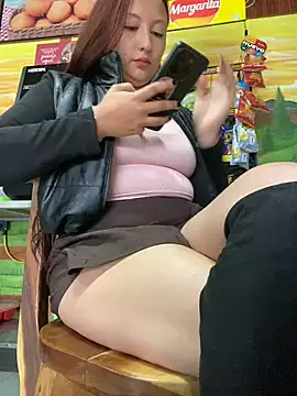 Scarlet auraa online show from 05-04-26, 10:06