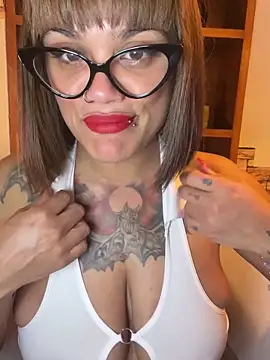 Snapshot of Tahero_98 chatting on 03-10-26, 09:09 Tahero 98 online show from 03-10-26, 09:09