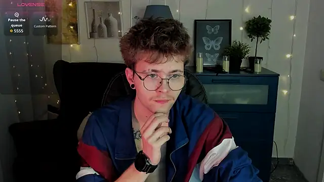 Tomas Norton online show from 03-26-26, 02:33