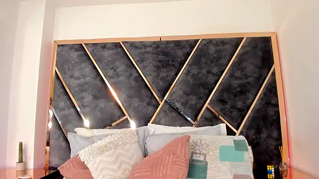 Snapshot of Chloe_Connor chatting on 02-20-26, 12:51 Chloe Connor online show from 02-20-26, 12:51