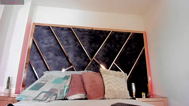 Snapshot of Chloe_Connor chatting on 02-21-26, 11:55 Chloe Connor online show from 02-21-26, 11:55