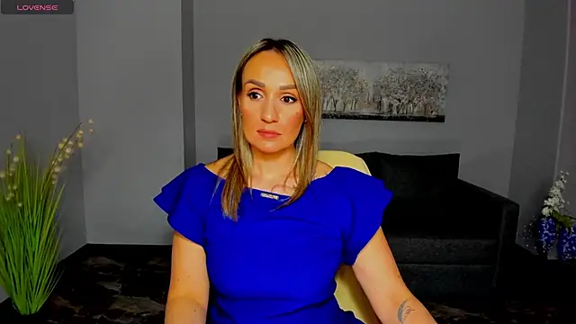 Snapshot of Alisa_Allisen chatting on 04-15-26, 12:12 Alisa Allisen online show from 04-15-26, 12:12