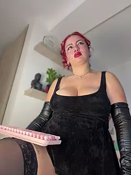 Snapshot of Talia_Foxx chatting on 04-10-26, 12:05 Talia Foxx online show from 04-10-26, 12:05