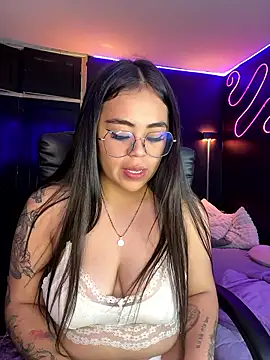 Snapshot of Aleooonnn__ chatting on 01-18-26, 05:55 Aleooonnn online show from 01-18-26, 05:55