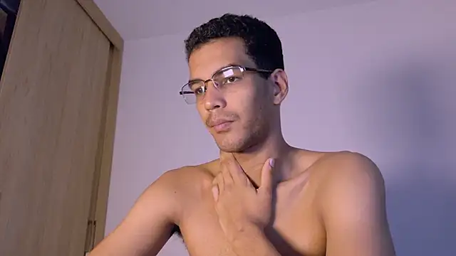 Pikashu7u7 online show from 03-17-26, 03:11