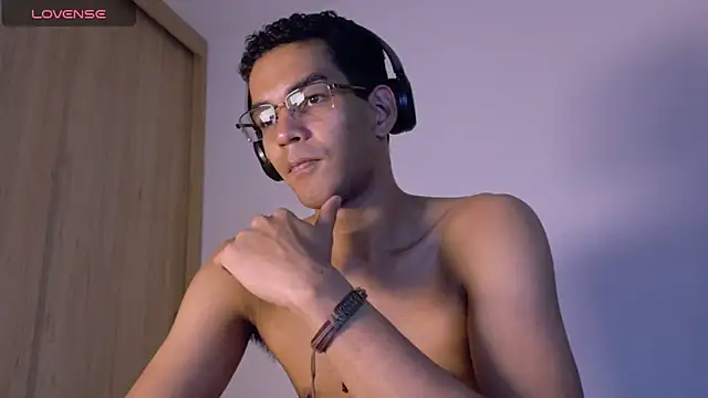 Pikashu7u7 online show from 03-21-26, 03:55