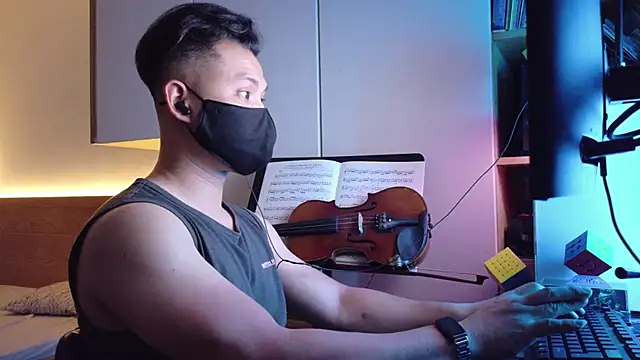OnlyHand9x online show from 05-05-26, 04:15