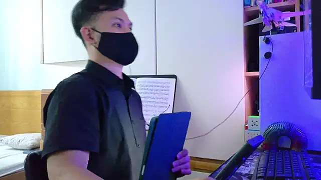 OnlyHand9x online show from 06-25-26, 05:07