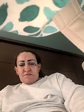 hellyeayea6969 online show from 08-09-26, 04:34