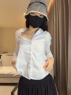 Snapshot of ZJbaby chatting on 06-13-26, 02:15 ZJbaby online show from 06-13-26, 02:15