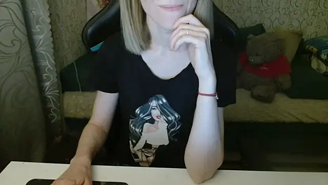 -Milamanka- online show from 02-07-26, 03:27