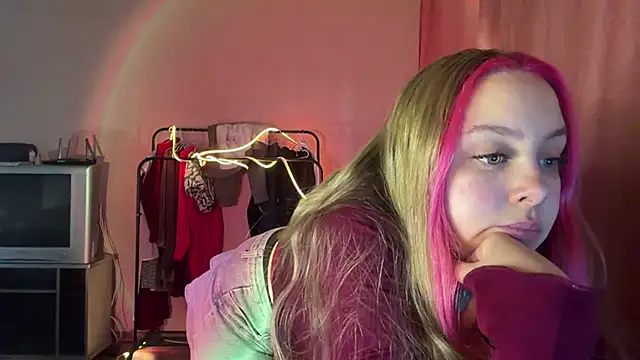 ZoraDearmon online show from 02-05-26, 09:30