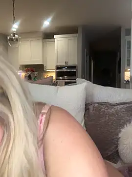 docmilf12 online show from 02-18-26, 01:12