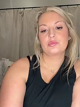 docmilf12 online show from 02-19-26, 02:51