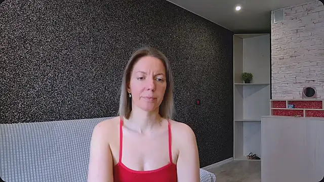 Amanda Luxe online show from 05-11-26, 03:12