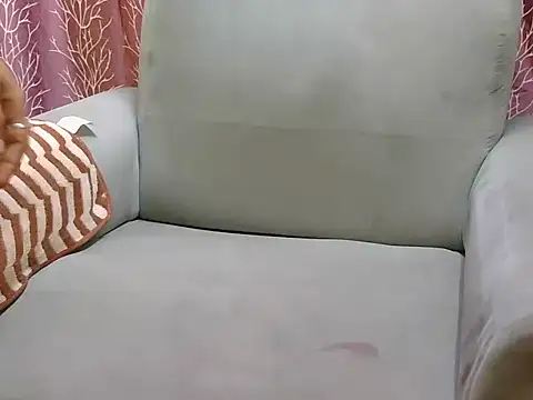 hot-taniya35 online show from 02-04-26, 09:15