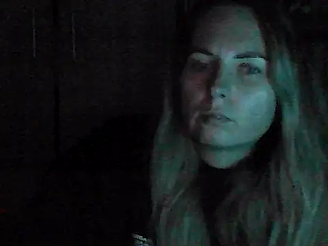 VikiLove765 online show from 01-05-26, 07:39