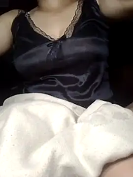 Merrylinh online show from 03-22-26, 03:26