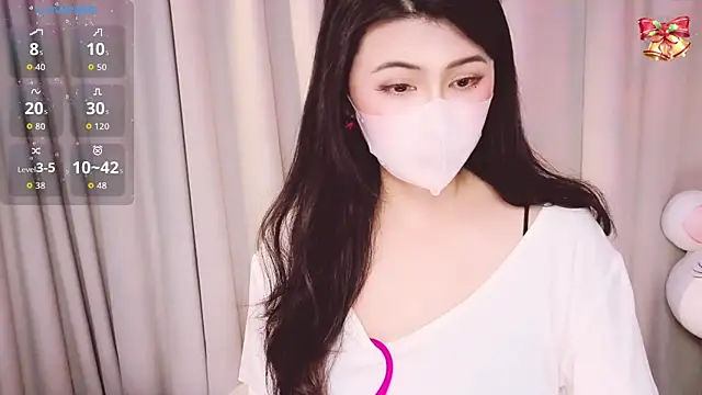 Snapshot of 1-Emma-1 chatting on 02-21-26, 11:44 1-Emma-1 online show from 02-21-26, 11:44