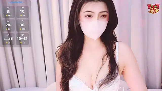 Snapshot of 1-Emma-1 chatting on 02-24-26, 11:41 1-Emma-1 online show from 02-24-26, 11:41