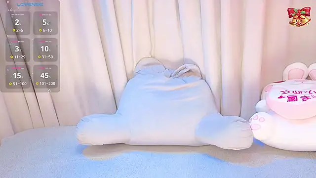 Snapshot of 1-Emma-1 chatting on 03-02-26, 11:11 1-Emma-1 online show from 03-02-26, 11:11