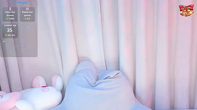 Snapshot of 1-Emma-1 chatting on 03-18-26, 11:24 1-Emma-1 online show from 03-18-26, 11:24