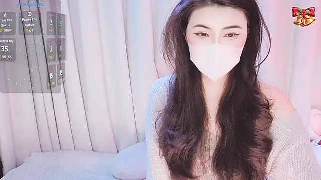 Snapshot of 1-Emma-1 chatting on 03-24-26, 11:10 1-Emma-1 online show from 03-24-26, 11:10