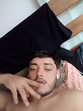 Snapshot of Juninho18c chatting on 04-16-26, 01:23 Juninho18c online show from 04-16-26, 01:23