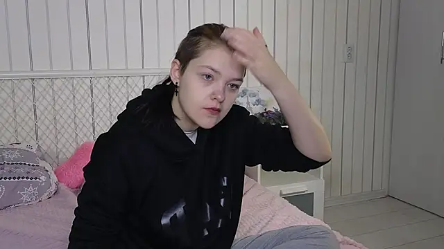 BevHanni online show from 02-05-26, 08:02