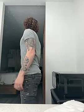 Snapshot of Derrick7799 chatting on 02-21-26, 07:42 Derrick7799 online show from 02-21-26, 07:42