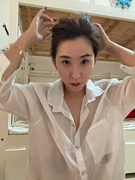 Jingjingxiang-520 online show from 02-15-26, 07:16