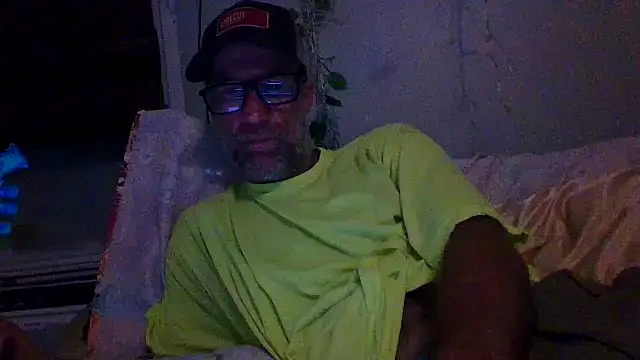 Snapshot of tittycum3636 chatting on 07-18-26, 05:00 tittycum3636 online show from 07-18-26, 05:00