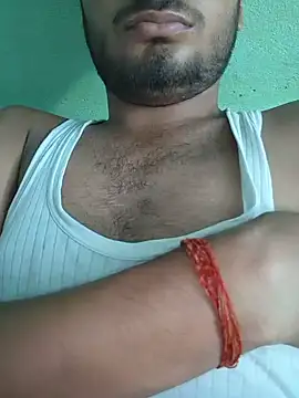 Snapshot of avi007pp chatting on 06-26-26, 02:49 avi007pp online show from 06-26-26, 02:49