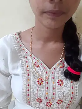 Snapshot of Kanchan7909 chatting on 07-03-26, 04:02 Kanchan7909 online show from 07-03-26, 04:02