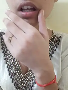 Snapshot of Kanchan7909 chatting on 08-02-26, 03:43 Kanchan7909 online show from 08-02-26, 03:43
