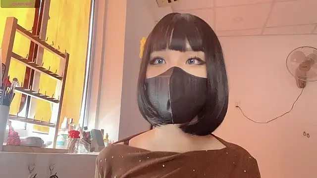 Snapshot of Tieu-May chatting on 02-15-26, 07:51 Tieu-May online show from 02-15-26, 07:51