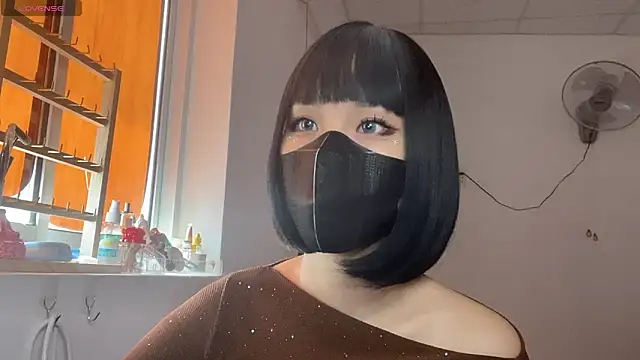 Snapshot of Tieu-May chatting on 02-24-26, 08:12 Tieu-May online show from 02-24-26, 08:12