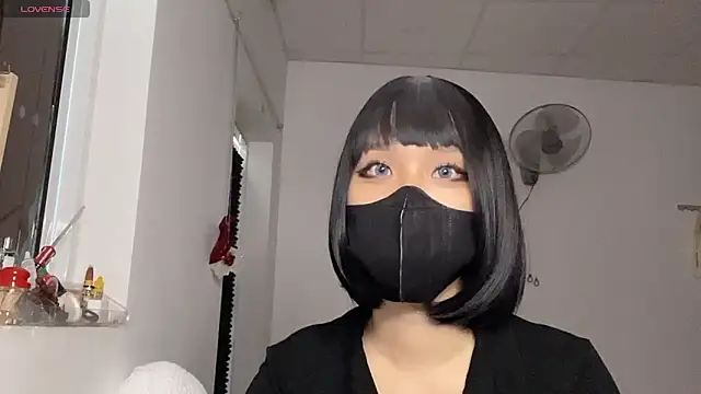 Snapshot of Tieu-May chatting on 02-28-26, 07:31 Tieu-May online show from 02-28-26, 07:31