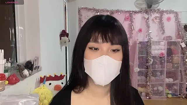 Snapshot of Tieu-May chatting on 03-11-26, 08:53 Tieu-May online show from 03-11-26, 08:53