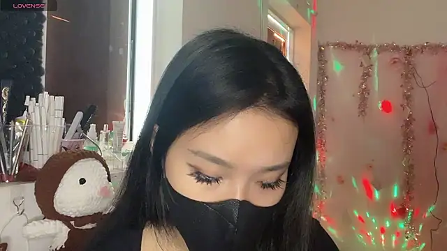 Snapshot of Tieu-May chatting on 03-17-26, 09:34 Tieu-May online show from 03-17-26, 09:34