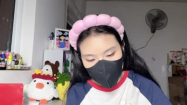 Tieu-May online show from 05-06-26, 08:58