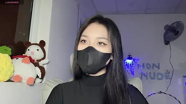 Tieu-May online show from 06-17-26, 10:06
