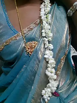 Snapshot of tamil-Diya90 chatting on 04-10-26, 07:51 tamil-Diya90 online show from 04-10-26, 07:51