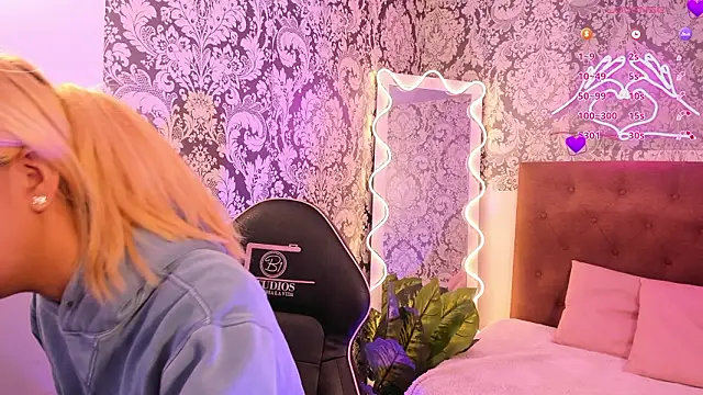 Snapshot of IRINA_TAY1 chatting on 02-20-26, 04:09 IRINA TAY1 online show from 02-20-26, 04:09