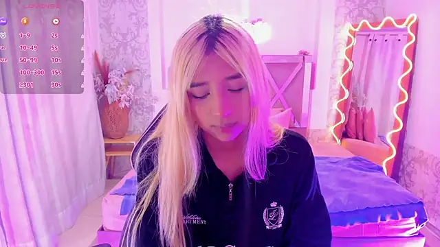 Snapshot of IRINA_TAY1 chatting on 04-12-26, 03:33 IRINA TAY1 online show from 04-12-26, 03:33