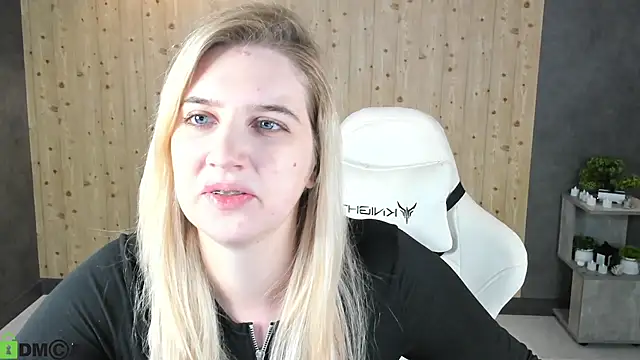 SoftLana online show from 02-06-26, 04:06